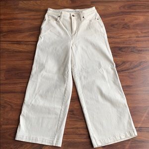 Wide leg cropped jeans